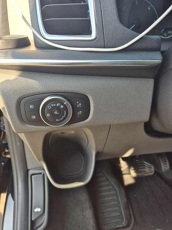 Gebraucht Ford Tourneo Titanium 170 PS (125 kW) 2019 Schwarz Van / Kleinbus