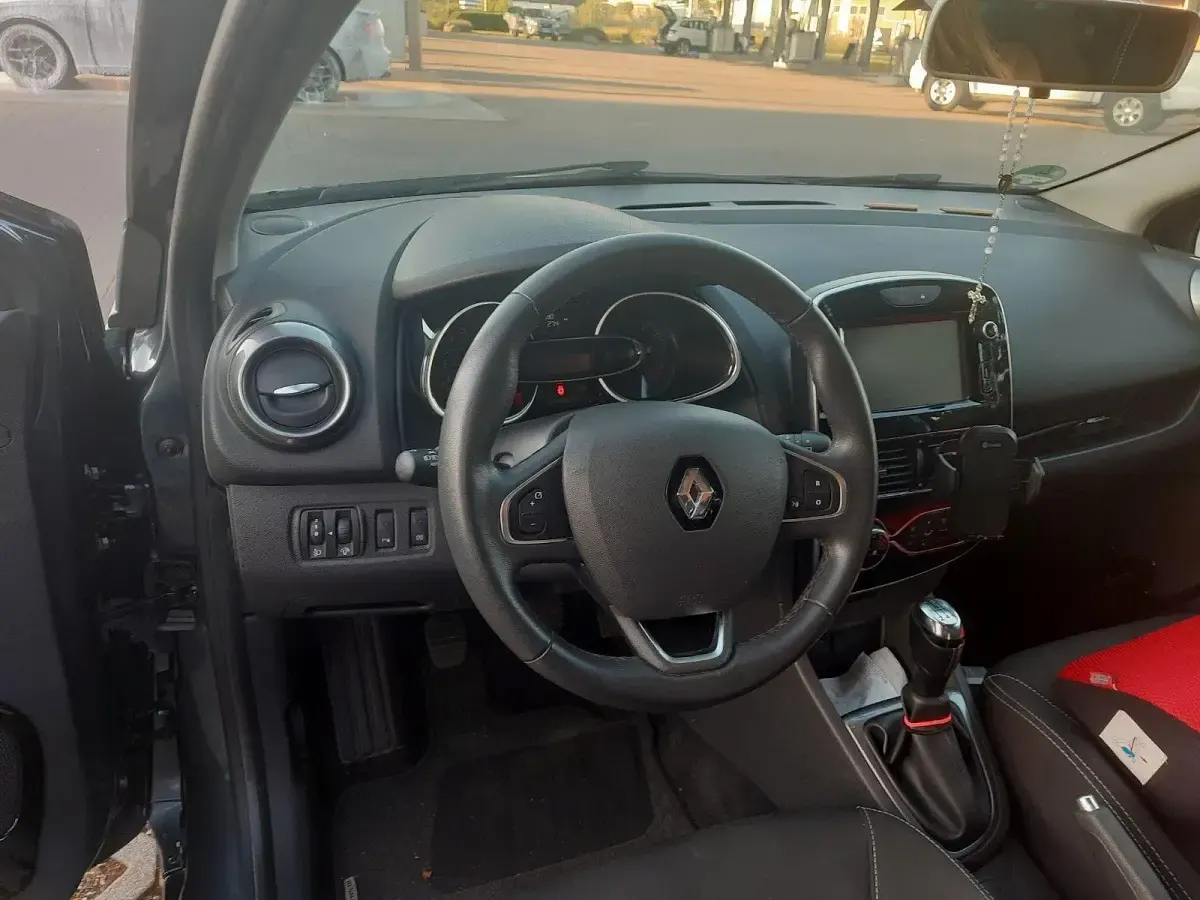 Gebraucht Renault Clio LIMITED 90 PS (66 kW) 2017 Schwarz Kleinwagen