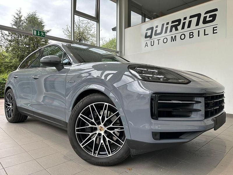 Grau Neu 2025 Porsche Cayenne SUV | 129.591 € (Teuer) - Bild 1/4