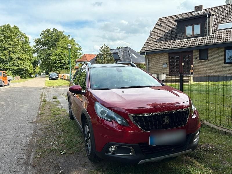 Gebraucht Peugeot 2008 Allure 131 PS (96 kW) 2016 Rot SUV
