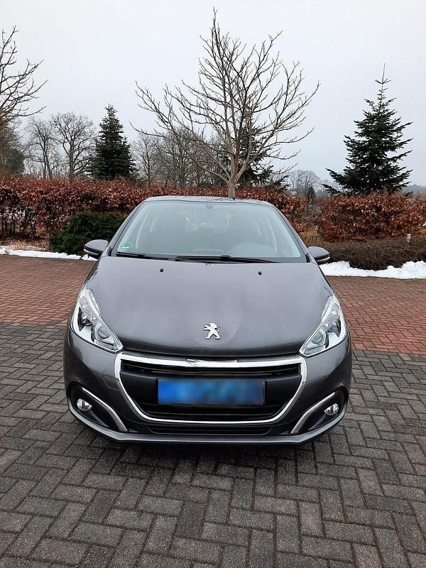 Gebraucht Peugeot 208 Active 82 PS (60 kW) 2017 Grau Kleinwagen