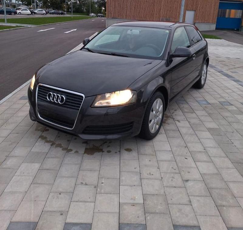 Grau Gebraucht 2008 Audi A3 Ambiente Limousine | 1.999 € (Superpreis) - Bild 1/4