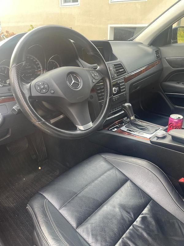 Second-hand Mercedes E350 231 CP (169 kW) 2010 Negru Coupe
