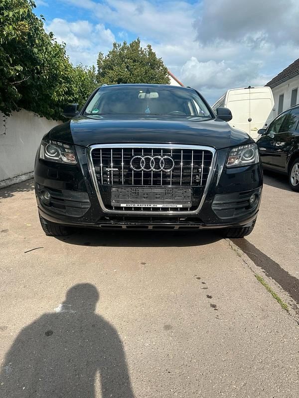 Gebraucht Audi Q5 143 PS (105 kW) 2010 Schwarz SUV