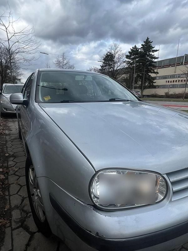 Gebraucht VW Golf IV 102 PS (75 kW) 2000 Silber Kleinwagen