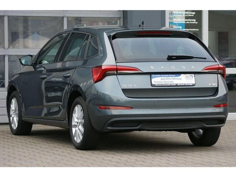 Gebraucht Skoda Scala Ambition 90 PS (66 kW) 2020 Quarzgrau metallic (metallic) Kleinwagen