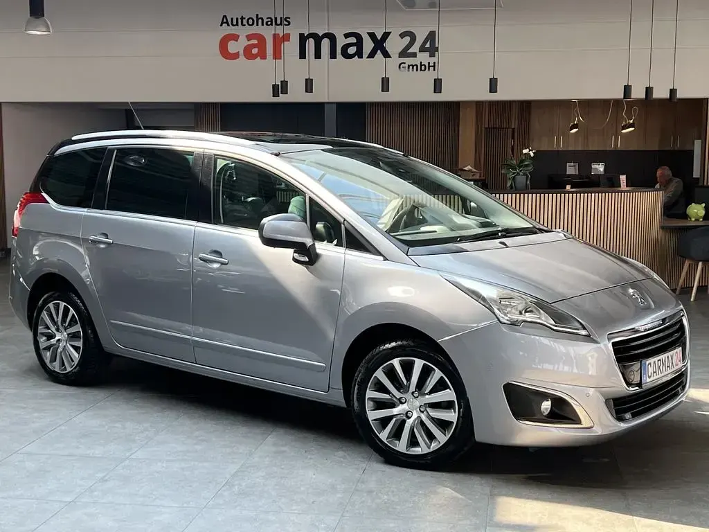 Gebraucht Peugeot 5008 Allure 156 PS (114 kW) 2014 Van / Kleinbus
