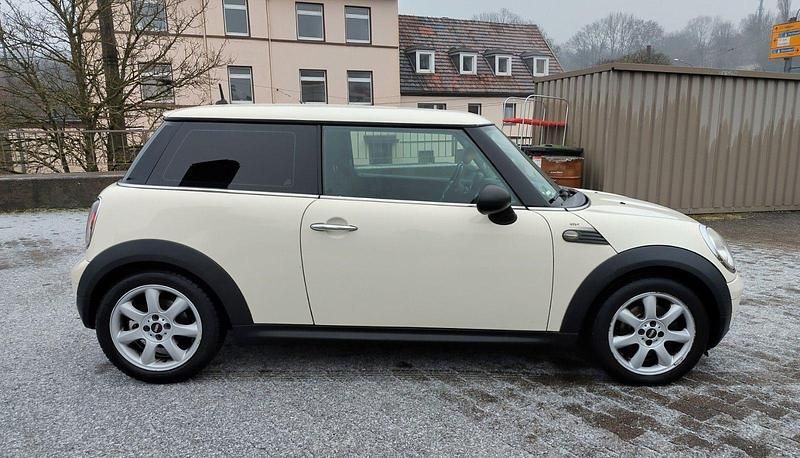 Gebraucht Mini ONE 75 PS (55 kW) 2009 Weiß Kleinwagen