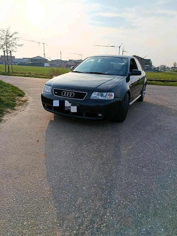 Gebraucht Audi S3 209 PS (153 kW) 2000 Schwarz Kleinwagen