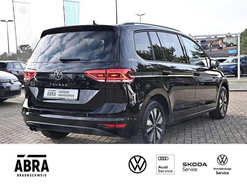 Gebraucht VW Touran Goal 150 PS (110 kW) 2025 Schwarz Van / Kleinbus