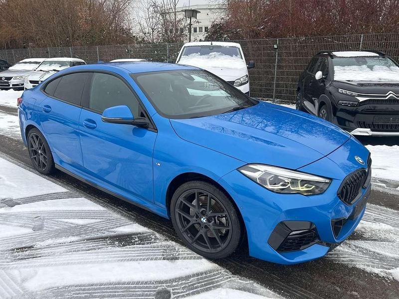 Gebraucht BMW 220 M Sport 178 PS (130 kW) 2022 Misano blau metallic Limousine