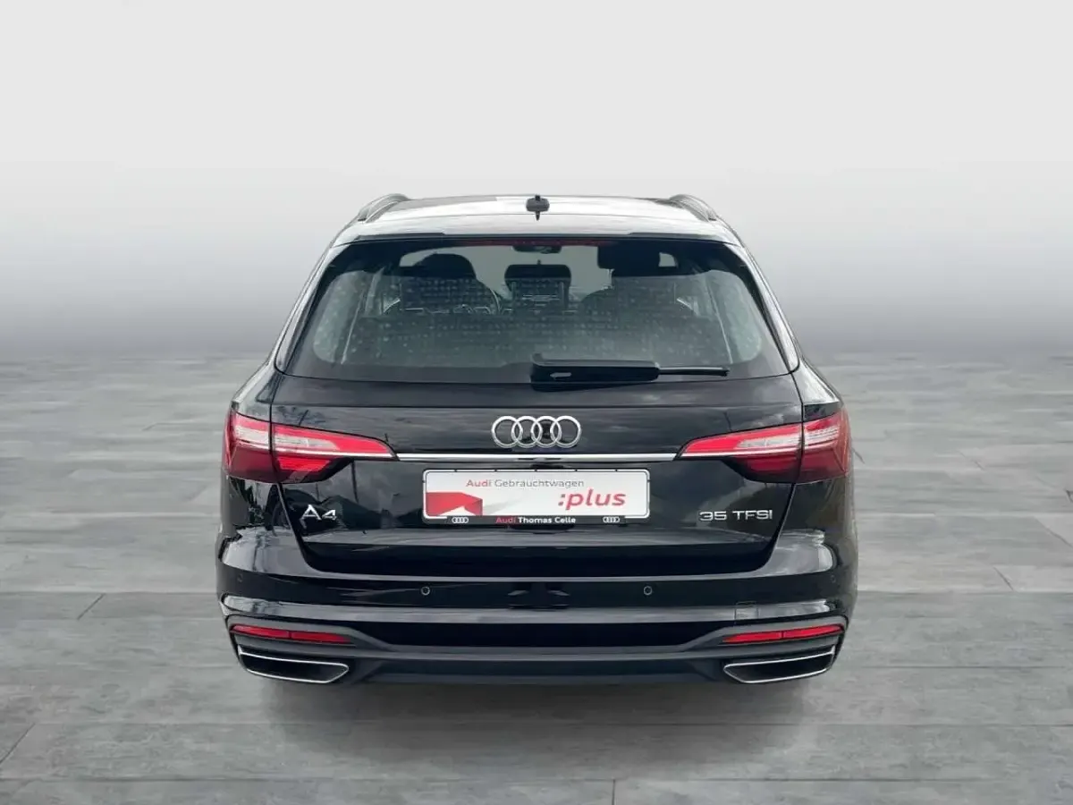 Gebraucht Audi A4 Comfort 150 PS (110 kW) 2023 Schwarz Kombi