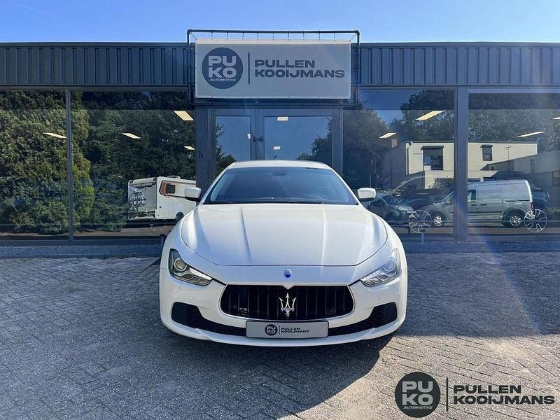 Gebraucht Maserati Ghibli 275 PS (202 kW) 2015 Weiß Limousine