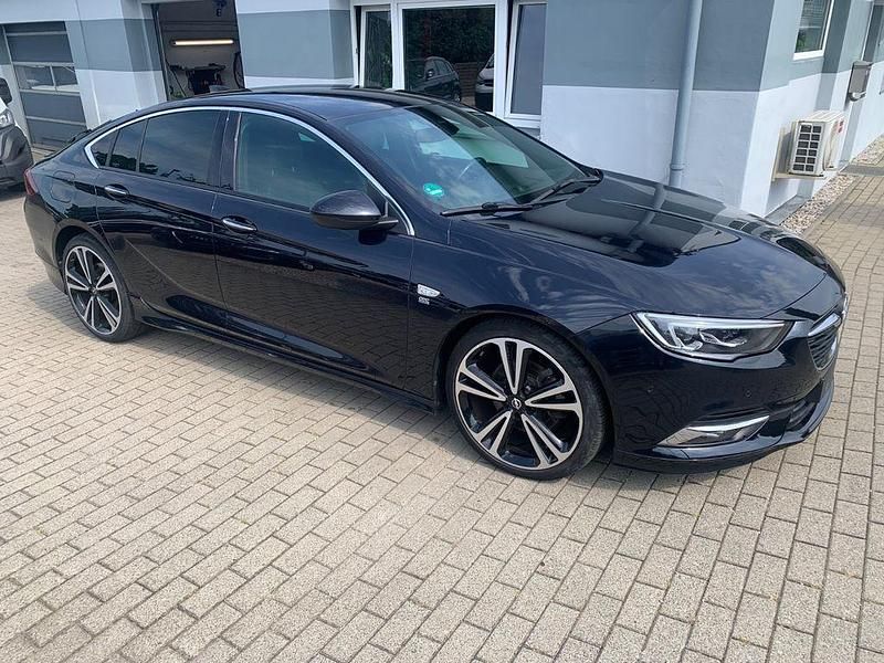 Blau Gebraucht 2018 Opel Insignia OPC Limousine | 17.990 € (Fairer Preis) - Bild 1/4
