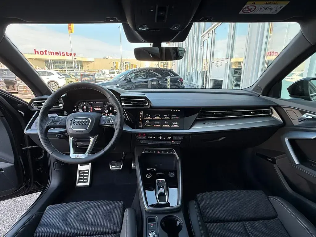 Neu Audi A3 S-Line 150 PS (110 kW) 2026 Grau Limousine