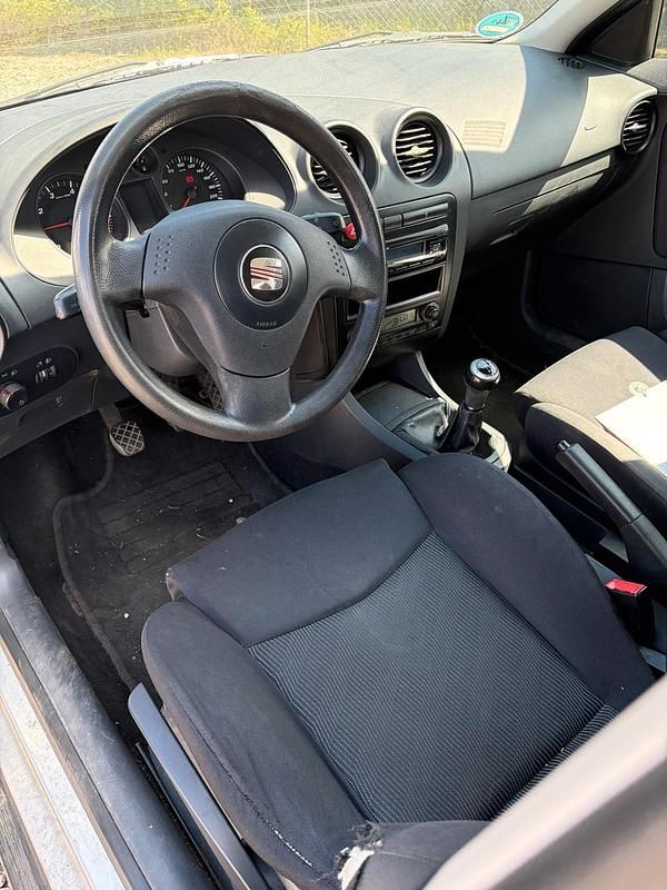 Gebraucht Seat Ibiza 75 PS (55 kW) 2005 Silber Kleinwagen