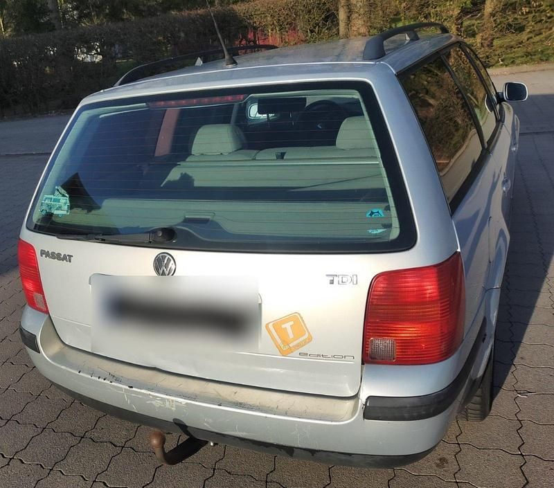 Gebraucht VW Passat 115 PS (84 kW) 2000 Silber Limousine