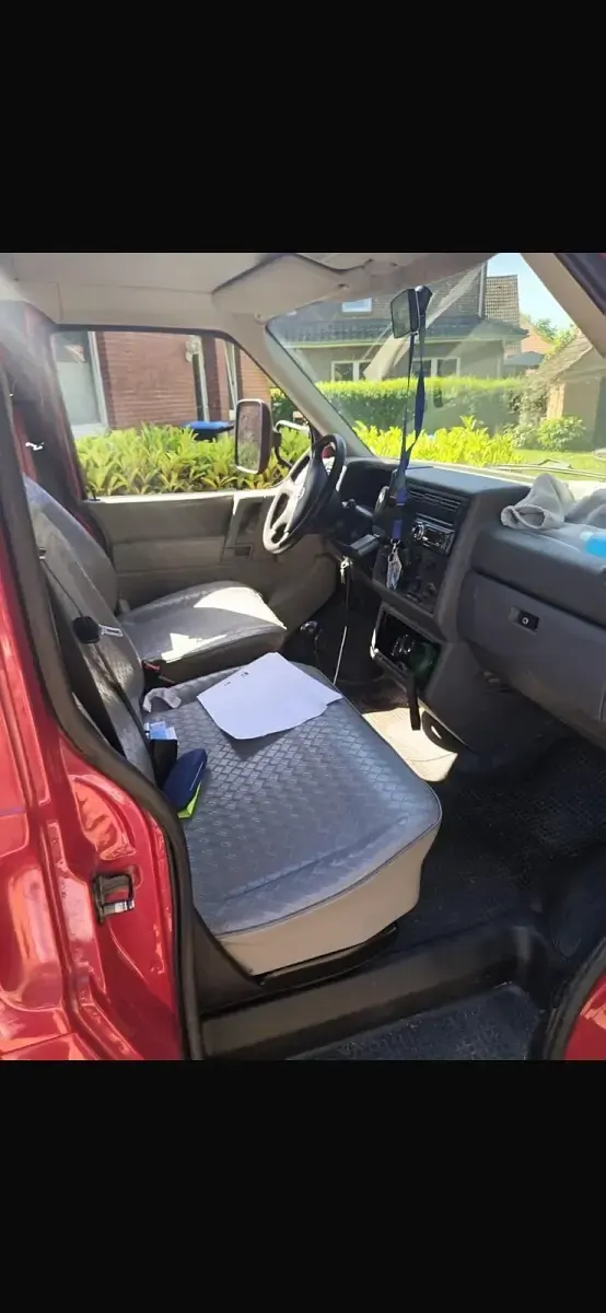 Gebraucht VW T4 102 PS (75 kW) 2002 Rot Van