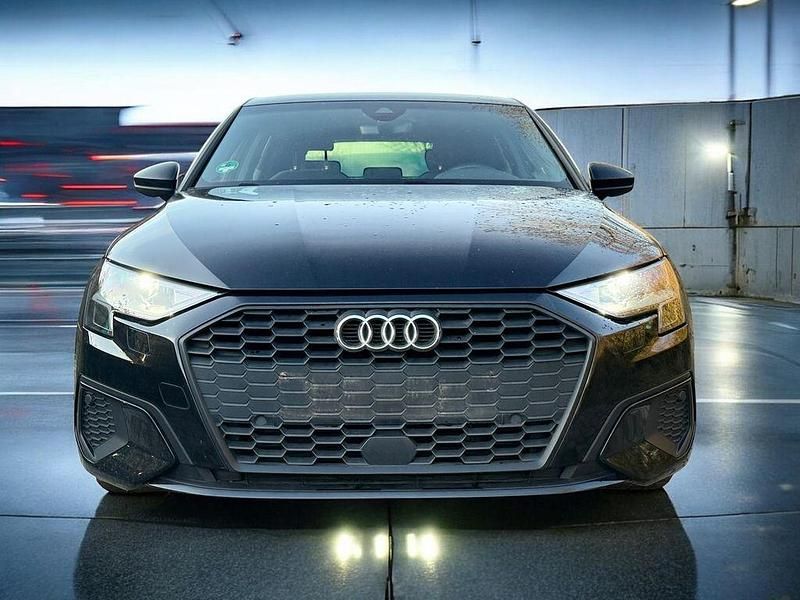 Gebraucht Audi A3 Basis 150 PS (110 kW) 2021 Schwarz Limousine
