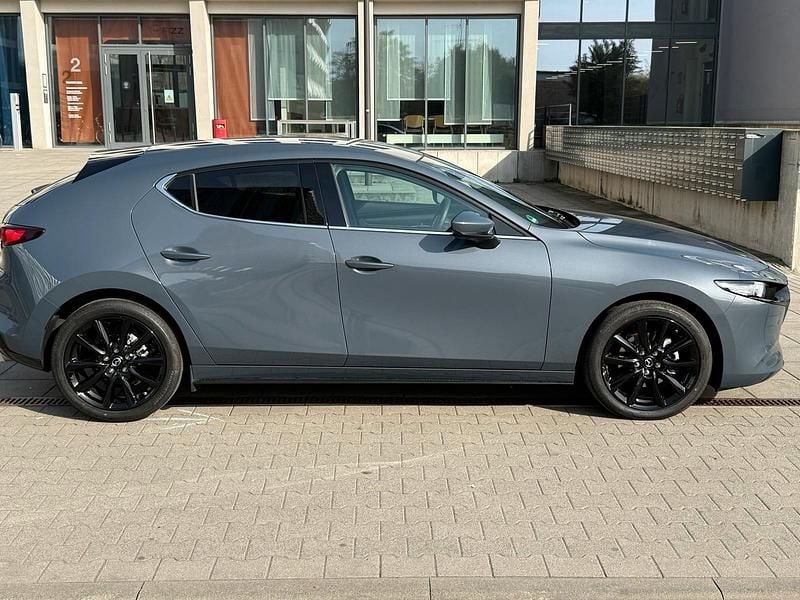 Gebraucht Mazda 3 Exclusive 186 PS (136 kW) 2025 Grau Limousine