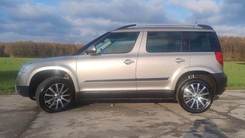Beige Gebraucht 2013 Skoda Yeti Plus Edition SUV | 8.690 € (Guter Preis) - Bild 1/4