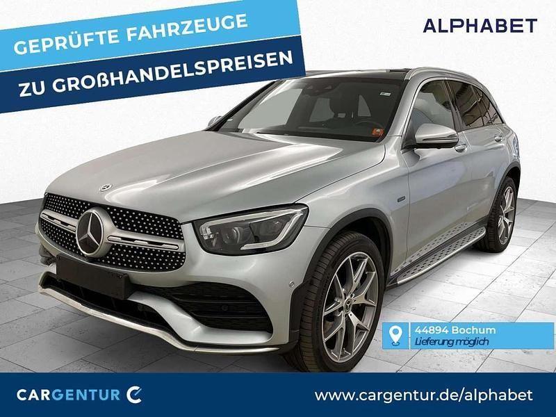 Hightechsilber Gebraucht 2020 Mercedes GLC300e AMG line SUV | 28.307 € (Fairer Preis) - Bild 1/2