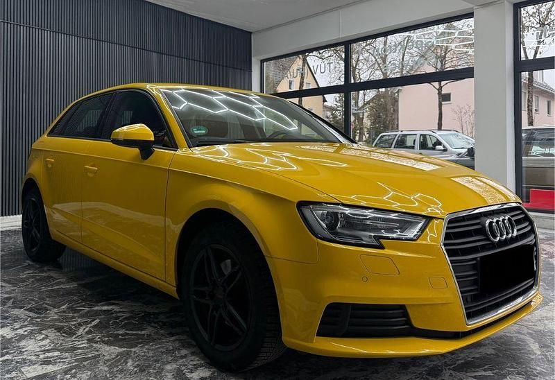 Second-hand Audi A3 116 CP (85 kW) 2017 Galben Berlinǎ