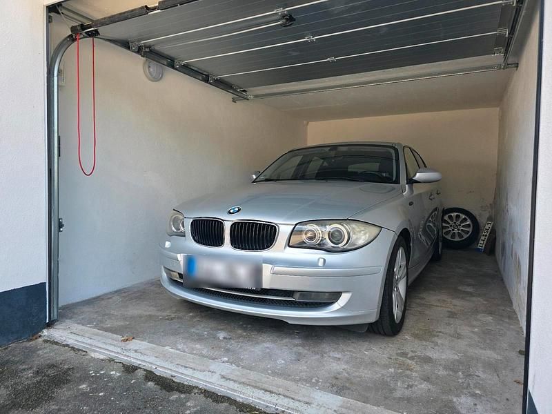 Gebraucht BMW 118 147 PS (108 kW) 2007 Silber Kleinwagen