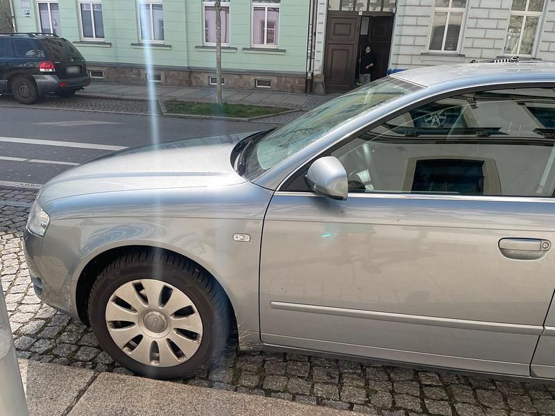 Gebraucht Audi A4 131 PS (96 kW) 2007 Silber Limousine