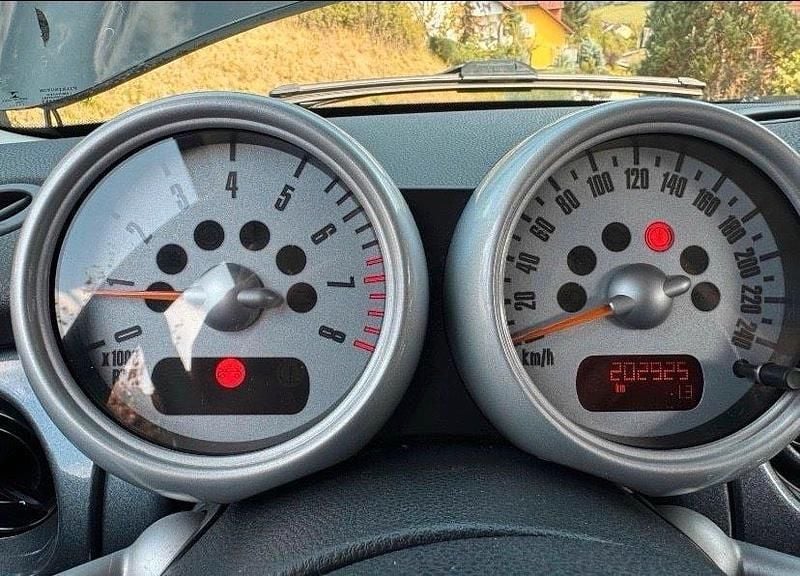 Gebraucht Mini Cooper 90 PS (66 kW) 2004 Schwarz Kleinwagen