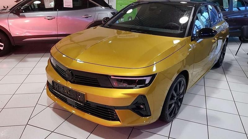 Kult gelb Gebraucht 2022 Opel Astra GS Line Limousine | 25.490 € (Fairer Preis) - Bild 1/4