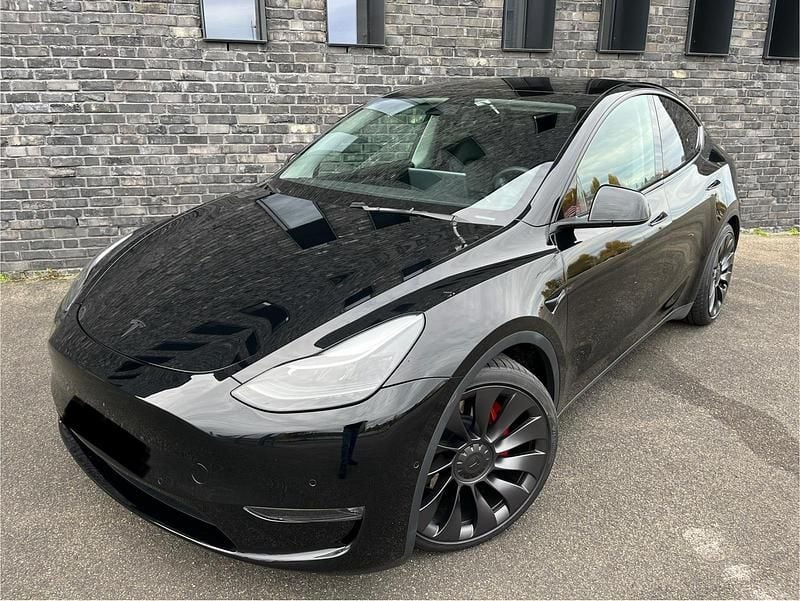 Schwarz Gebraucht 2022 Tesla Model Y Performance SUV | 28.500 € (Superpreis) - Bild 1/4