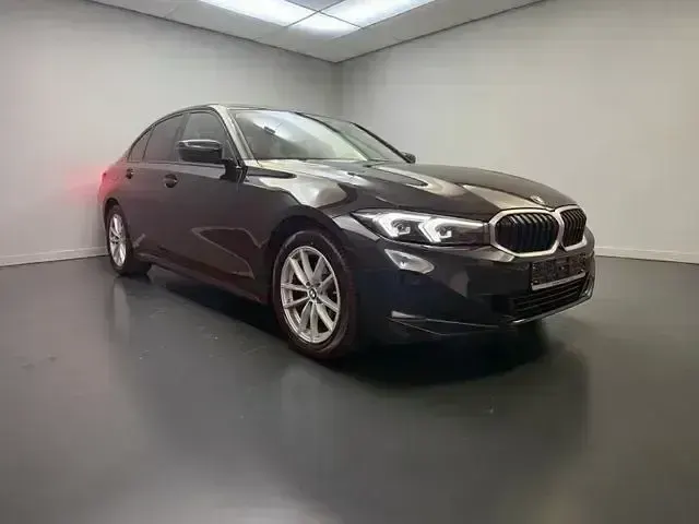 Gebraucht BMW 320 Shadowline 190 PS (139 kW) 2023 Schwarz Limousine