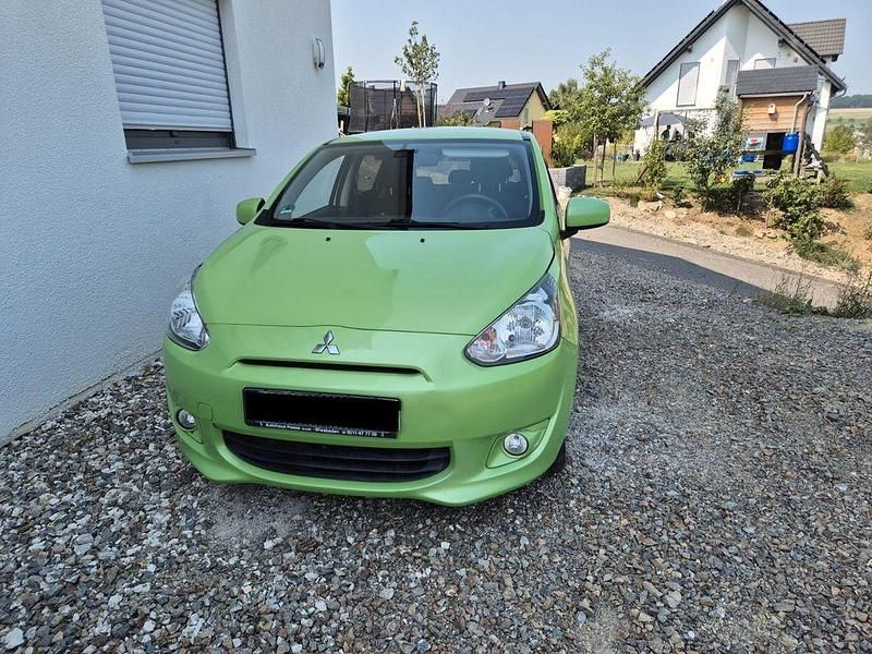 Grün Gebraucht 2014 Mitsubishi Space Star Limousine | 4.300 € (Guter Preis) - Bild 1/4