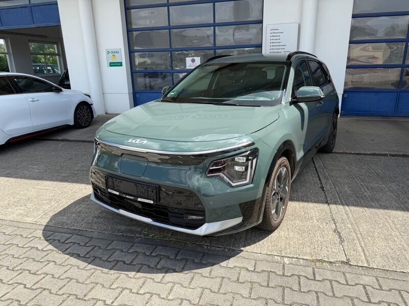 Grün Gebraucht 2023 Kia e-Niro SUV | 37.490 € (Teuer) - Bild 1/4