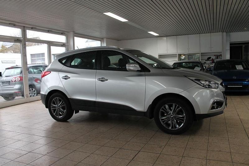 Gebraucht Hyundai ix35 Style 166 PS (122 kW) 2015 Silber SUV