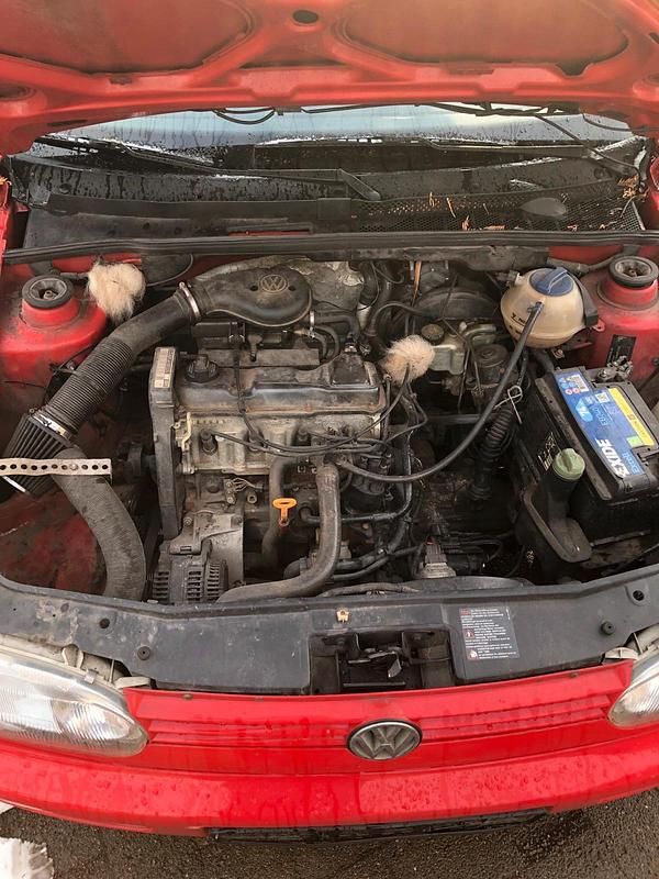 Gebraucht VW Golf Cabriolet 90 PS (66 kW) 1997 Rot Cabrio