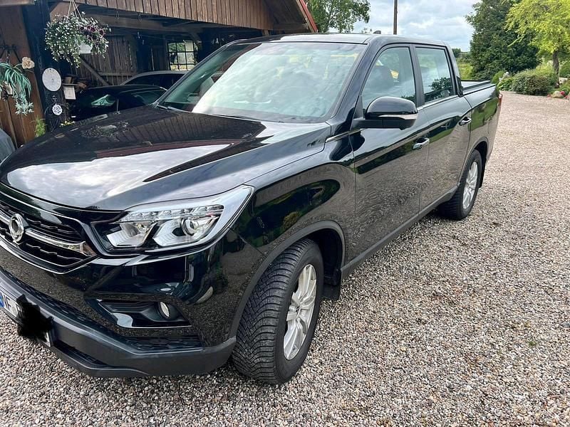 Schwarz Gebraucht 2018 Ssangyong Musso Abholung | 16.900 € - Bild 1/4