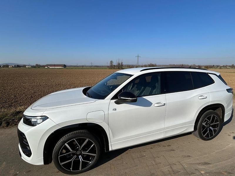 Gebraucht VW Tayron Style 204 PS (150 kW) 2025 Weiß SUV