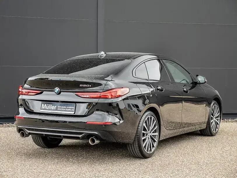 Gebraucht BMW 220 Sport Line 178 PS (130 kW) 2023 Schwarz Coupé