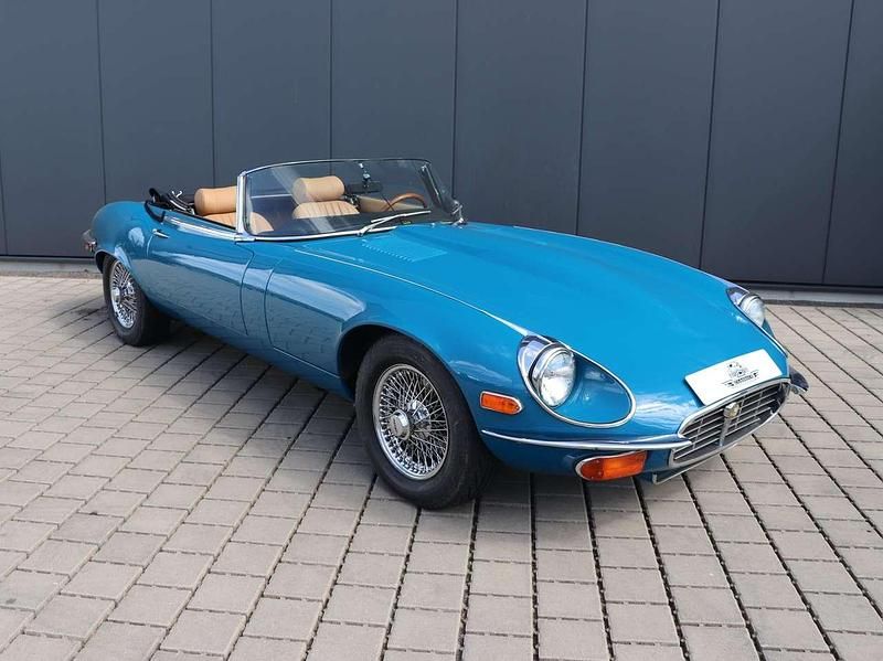 Azure blau jag7435a Gebraucht 1973 Jaguar E-Type Cabrio | 109.999 € - Bild 1/4