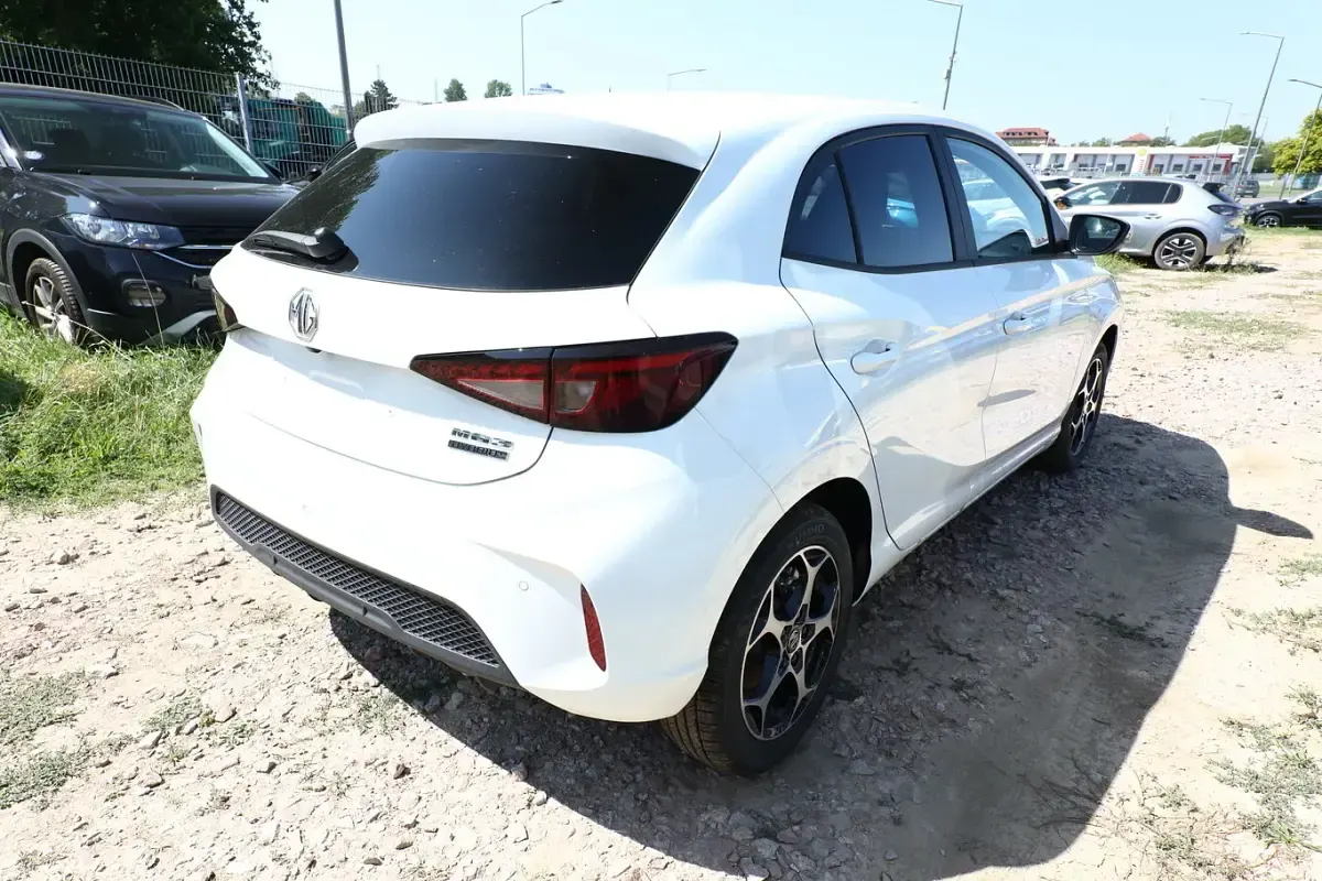 Neu MG MG3 Luxury 194 PS (142 kW) 2026 Weiss Kleinwagen