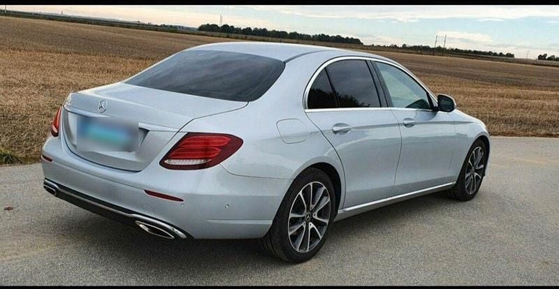 Gebraucht Mercedes E250 Avantgarde 211 PS (155 kW) 2018 Silber Limousine