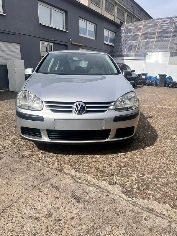 Silber Gebraucht 2005 VW Golf V Kleinwagen | 1.450 € (Superpreis) - Bild 1/4