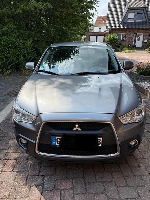 Grau Gebraucht 2012 Mitsubishi ASX SUV | 5.700 € (Fairer Preis) - Bild 1/4
