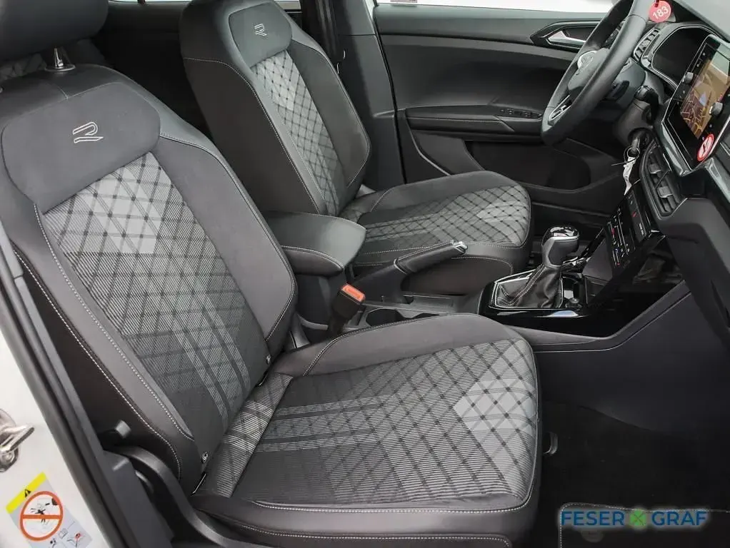 Gebraucht VW T-Cross R-line 150 PS (110 kW) 2025 Pure white SUV