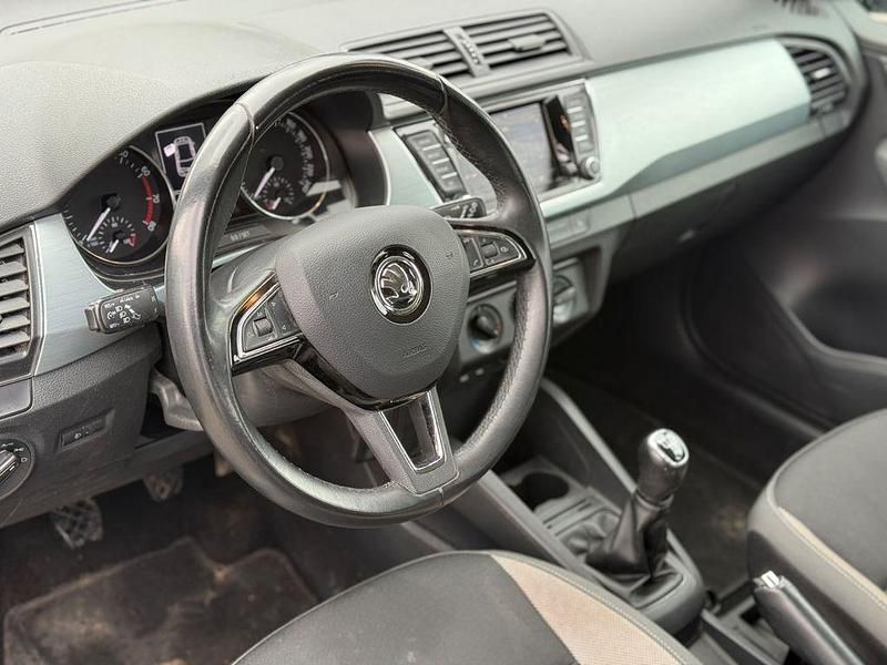 Gebraucht Skoda Fabia Ambition 90 PS (66 kW) 2017 Grau Limousine