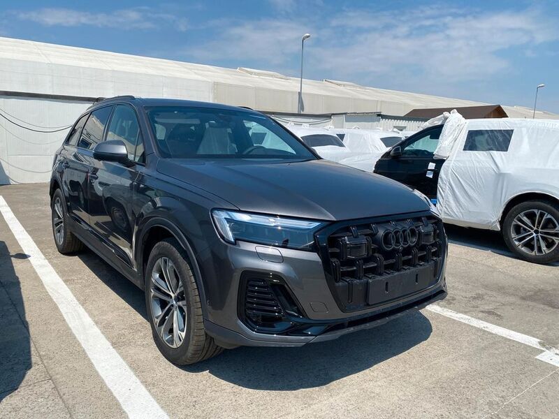 Gebraucht Audi Q7 252 PS (185 kW) 2024 Grau SUV