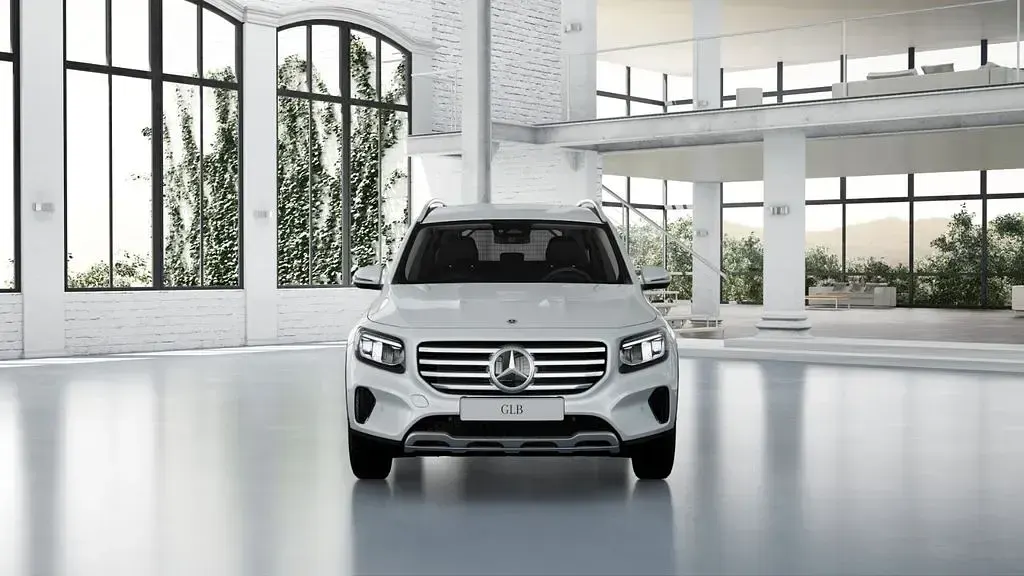 Gebraucht Mercedes GLB180 116 PS (85 kW) 2024 Silber SUV