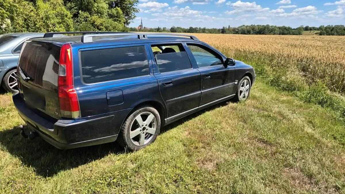 Gebraucht Volvo V70 250 PS (183 kW) 2001 Blau Kombi